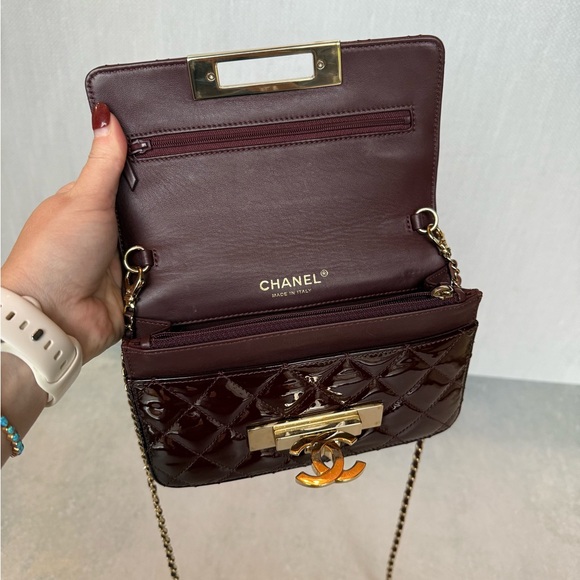 🍇CC WOC🍇Chanel cc burgundy patent leather wallet on chain - Picture 8 of 10